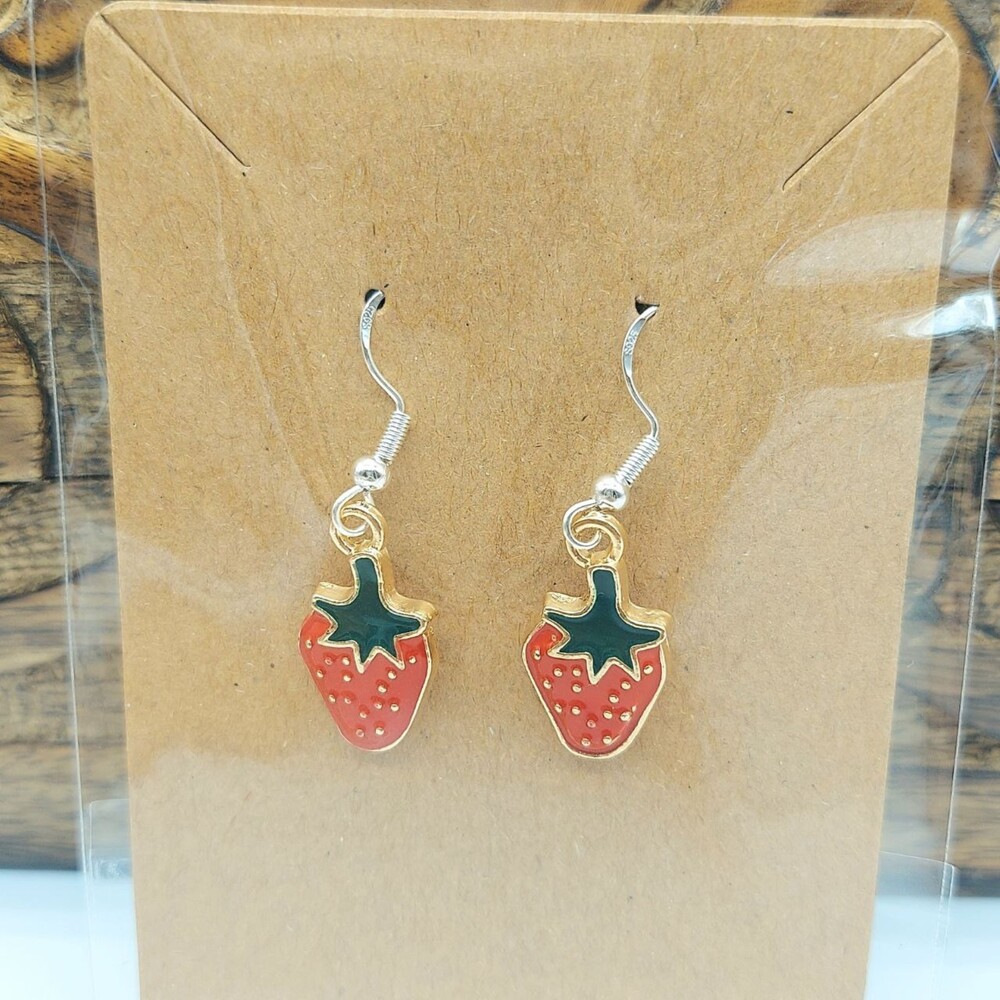 Strawberry Earrings - Picture 2 of 3
